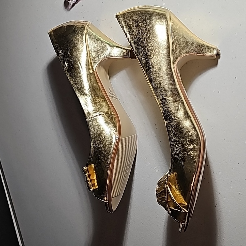 Styluxe Gold High heels Big Bow Low Heel Size 8 VGUG* - Picture 9 of 12